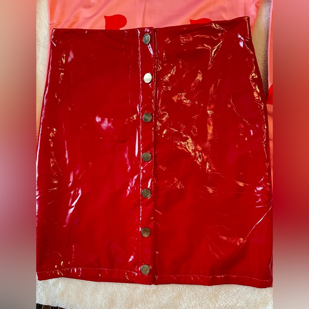 Red skirt  size Small ❤️